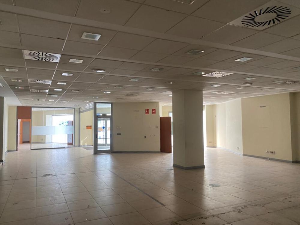  till salu lokal Ronda Vega De Granada 5