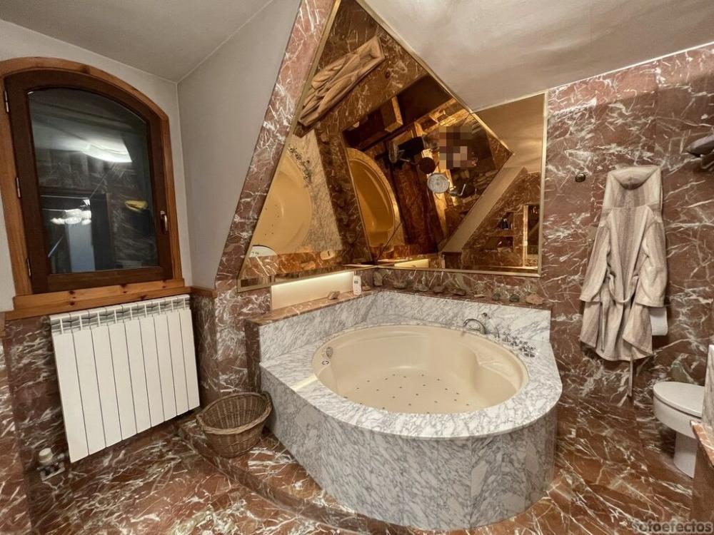  till salu hus på landet Claravalls Urgell 8