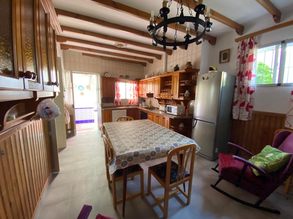  till salu hus El Pedroso Sierra Norte 17