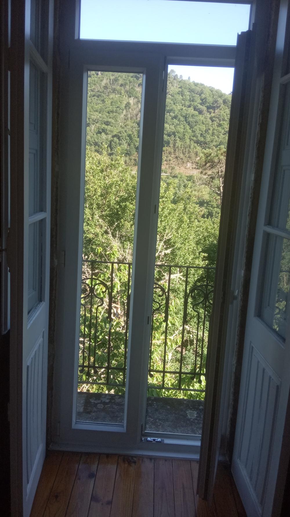  till salu hus Untes Ourense 15