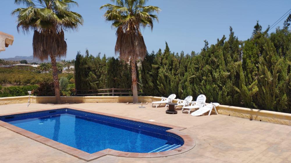  till salu villa Benamocarra Axarquía 1