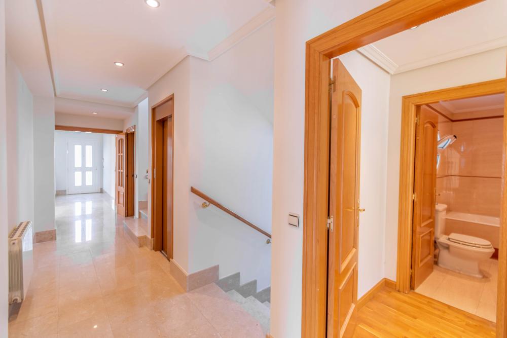  till salu villa Gorráiz Pamplona 19