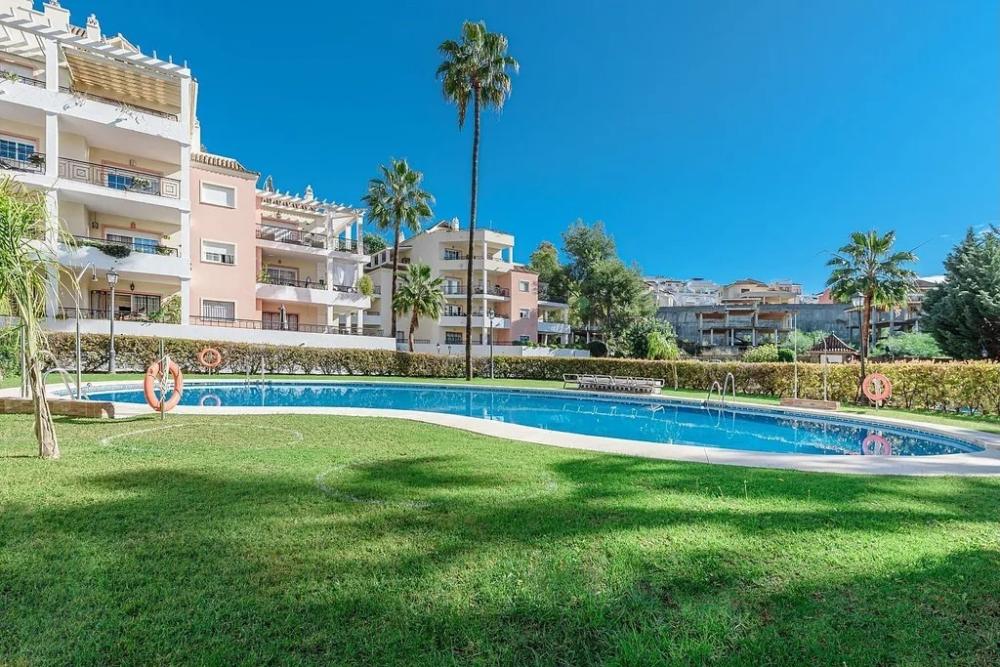  till salu lägenhet Nueva Andalucía Costa Del Sol Occidental 2
