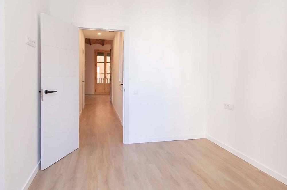  till salu lägenhet Ciutat Vella-Raval Barcelonès 18