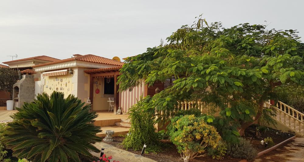  till salu villa Triquivijate Antigua 4