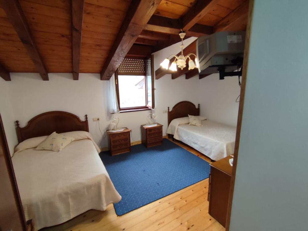  till salu hus Trescares Oriente 17