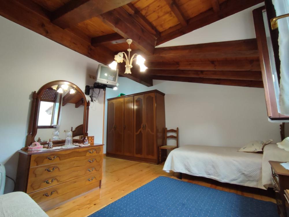  till salu hus Trescares Oriente 18