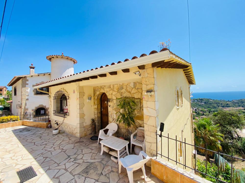  till salu hus Lloret De Mar Selva 16