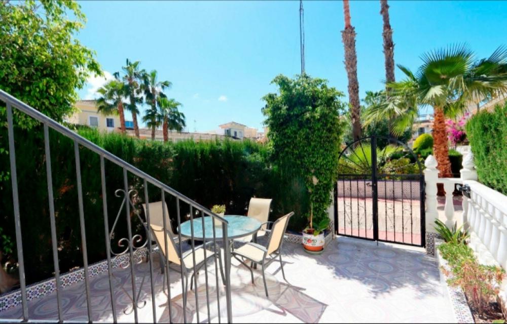  till salu radhus Playa Flamenca Baix Segura 7