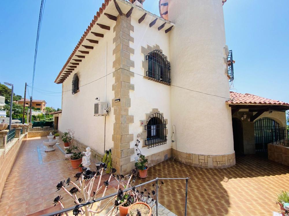  till salu hus Lloret De Mar Selva 1