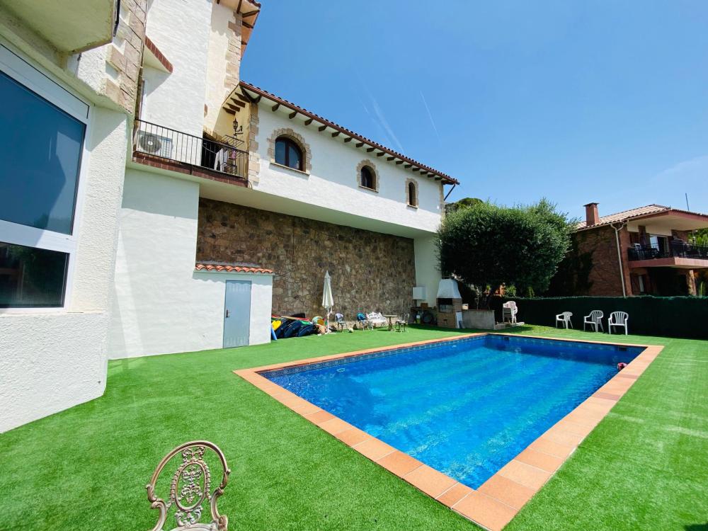  till salu hus Lloret De Mar Selva 9