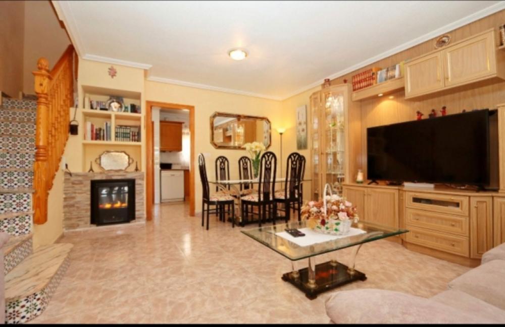  till salu radhus Playa Flamenca Baix Segura 8