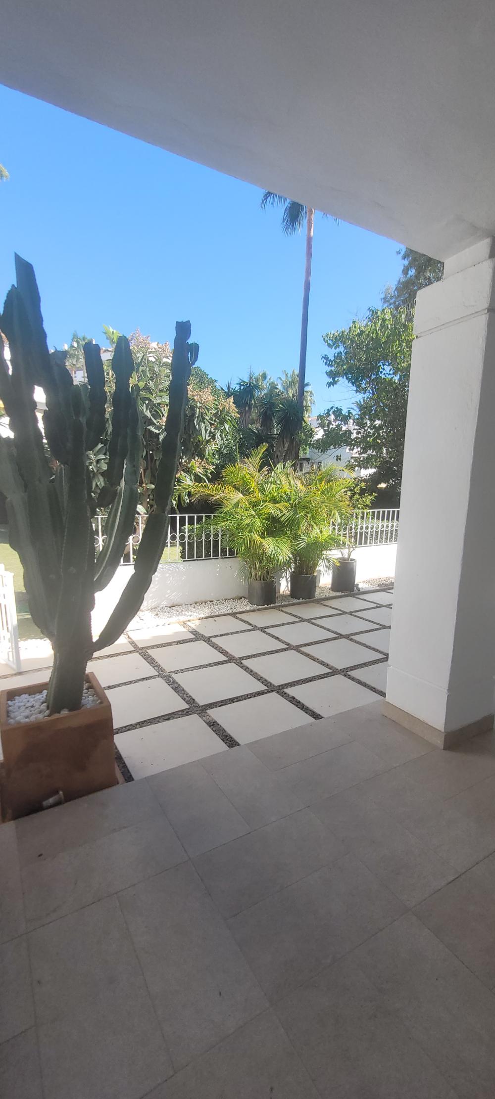  till salu radhus Nueva Andalucía Costa Del Sol Occidental 10