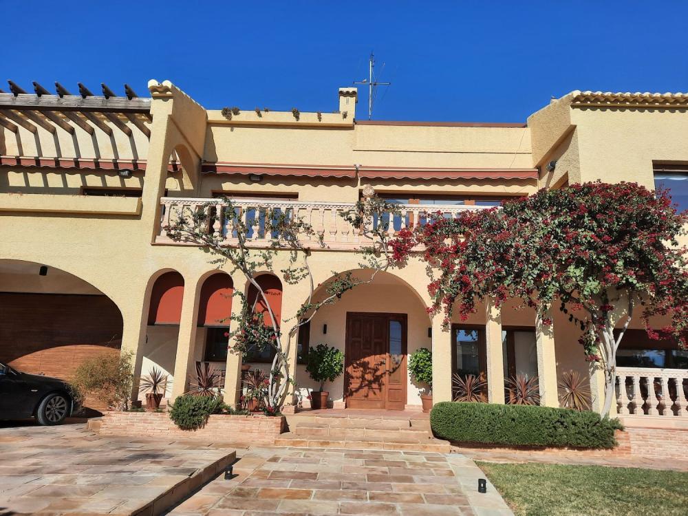  till salu villa El Campello Alacantí 3