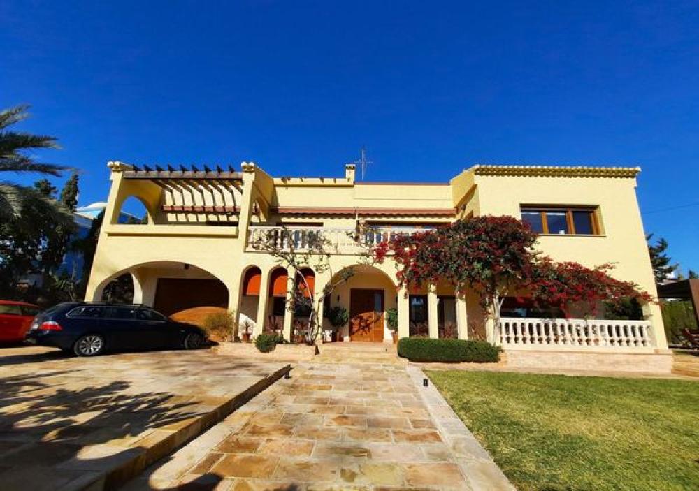  till salu villa El Campello Alacantí 1