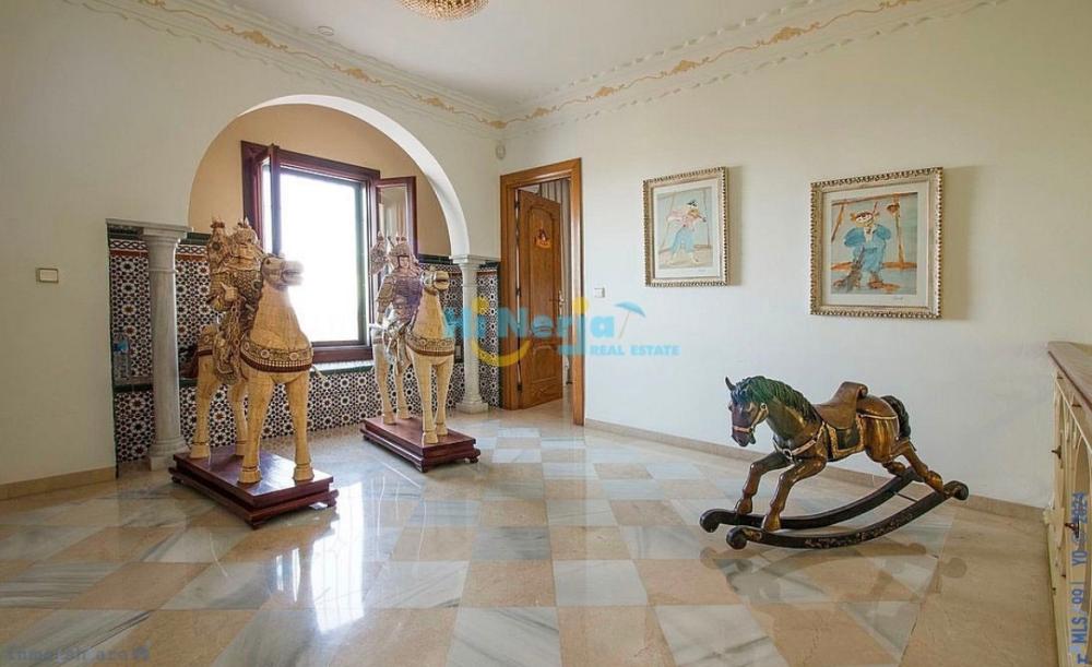  till salu villa Nerja Axarquía 9