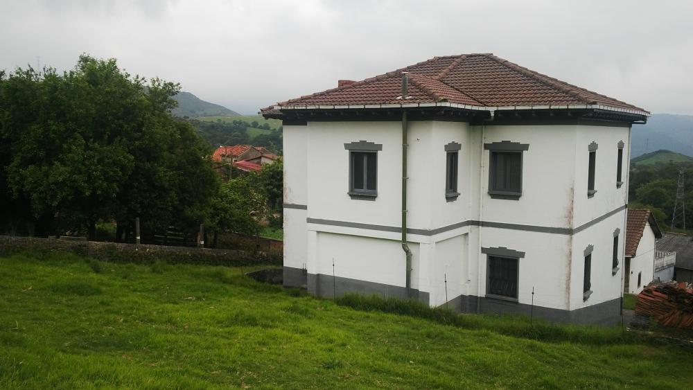  till salu villa Salas Oviedo 6