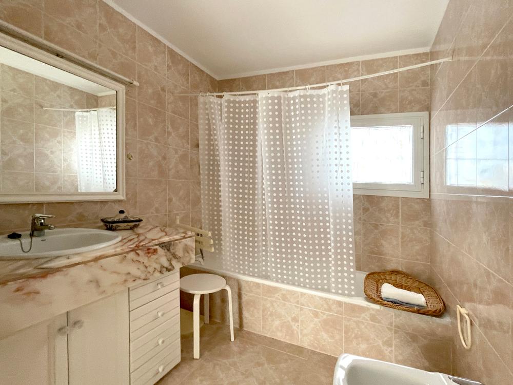  till salu villa San Eugenio Zona Sur 25