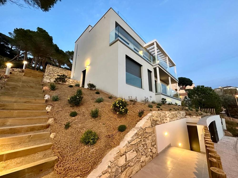  till salu villa Los Pinares Selva 1