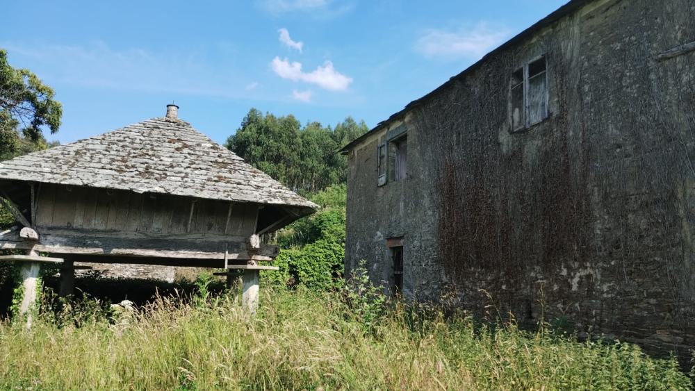  till salu hus Fonfria Meira 5