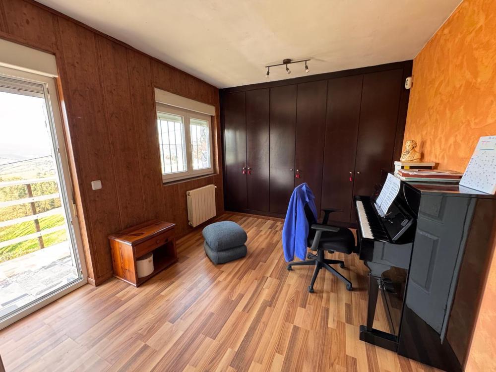  till salu villa Lampaya Oviedo 18