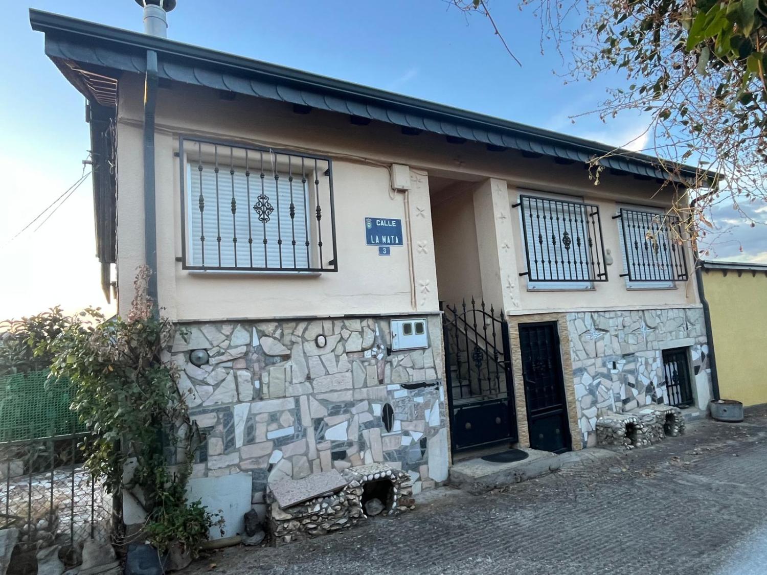  till salu hus Villaverde De Los Cestos Bierzo (El) 1
