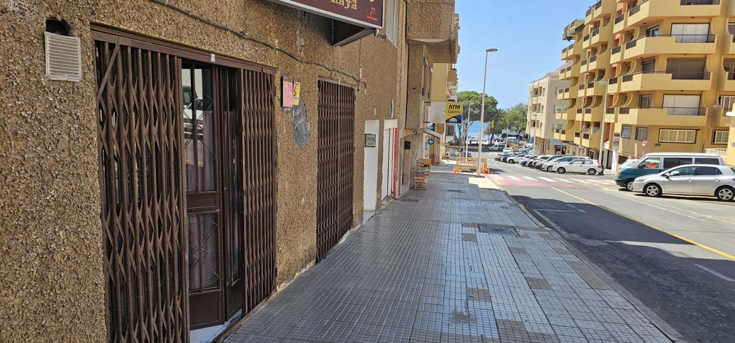  till salu lokal El Medano Zona Sur 2