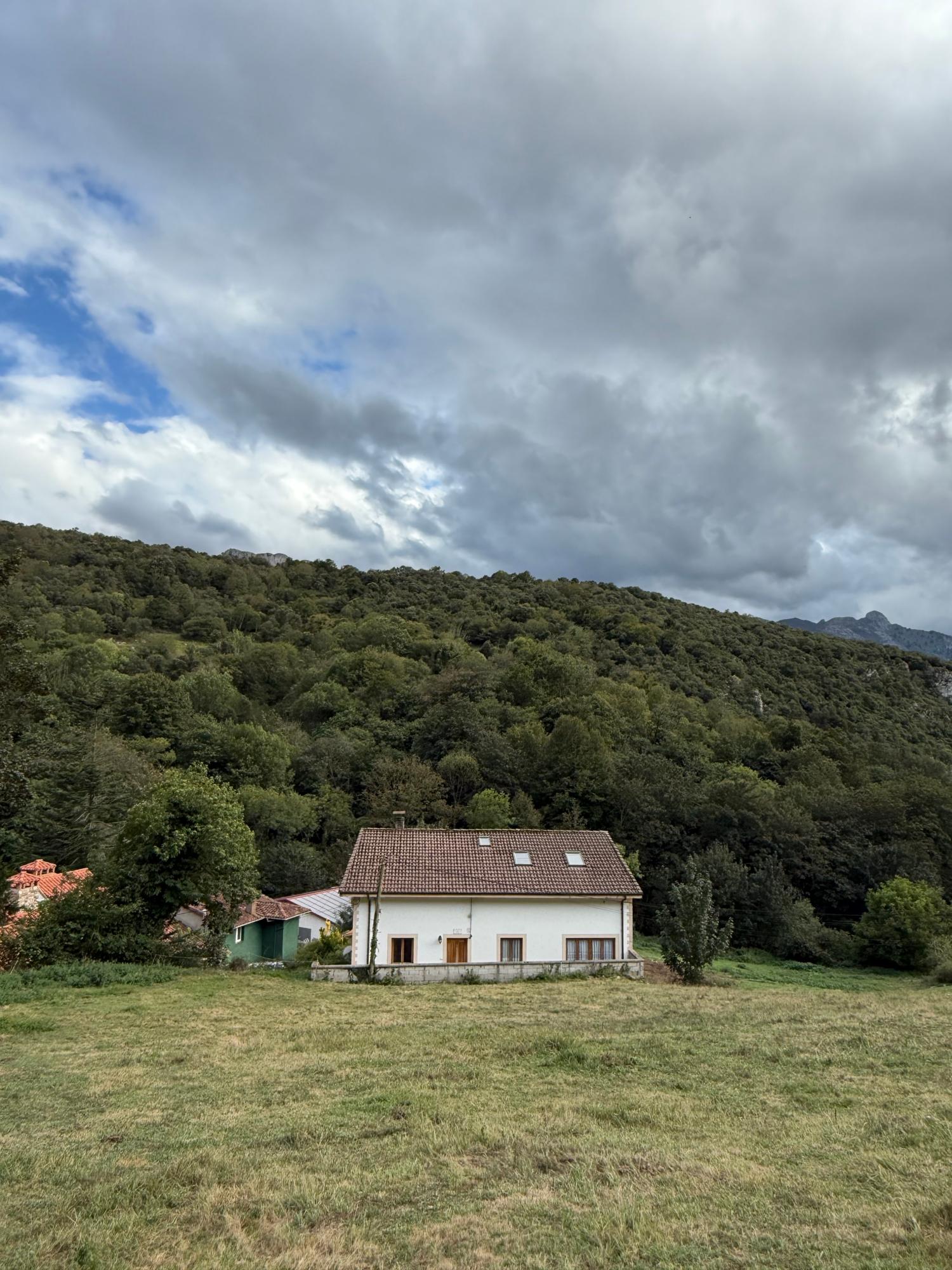  till salu radhus Arangas Oriente 24