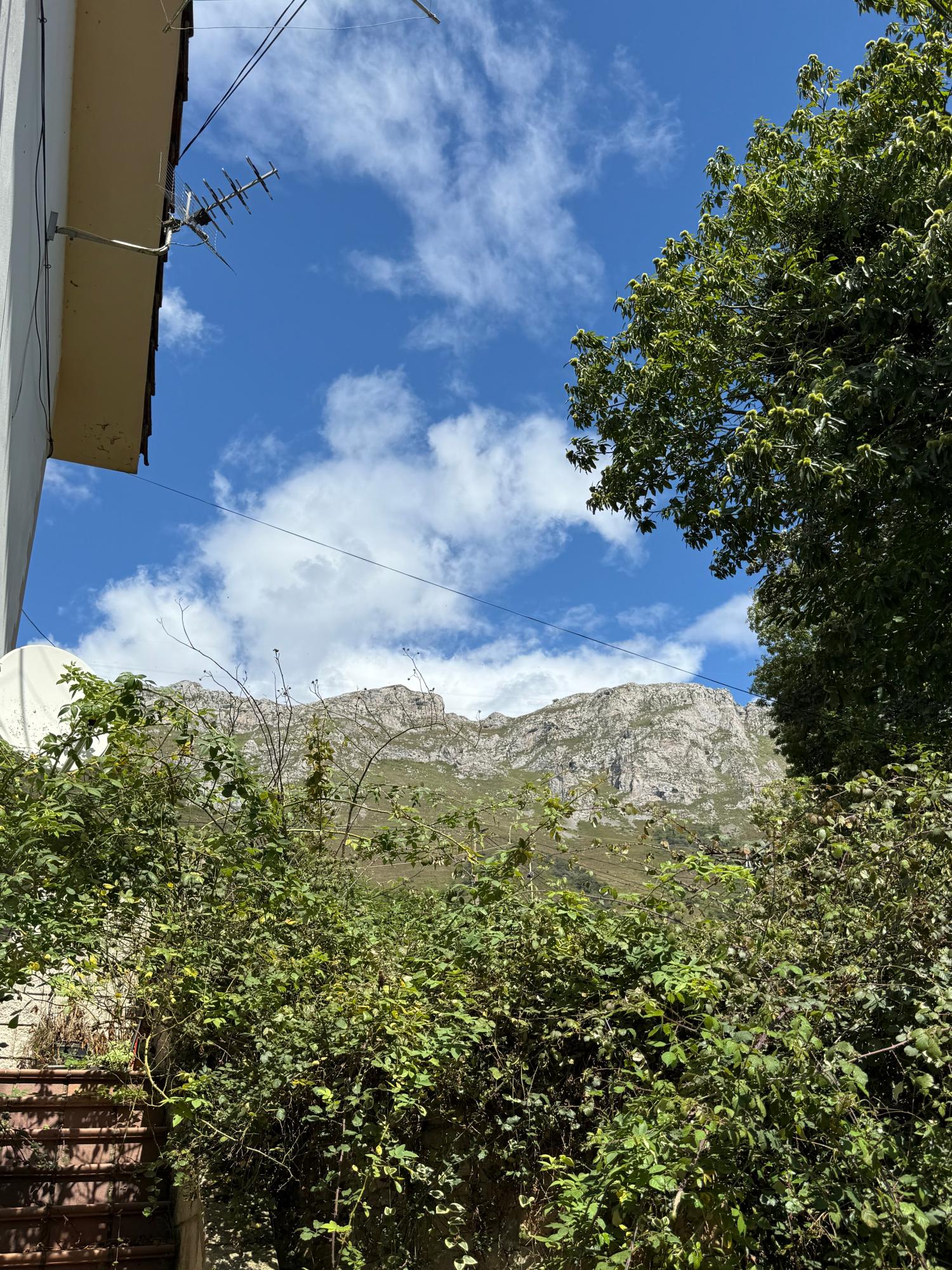  till salu radhus Arangas Oriente 20