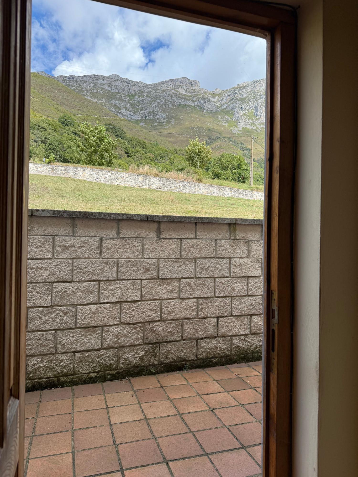  till salu radhus Arangas Oriente 11