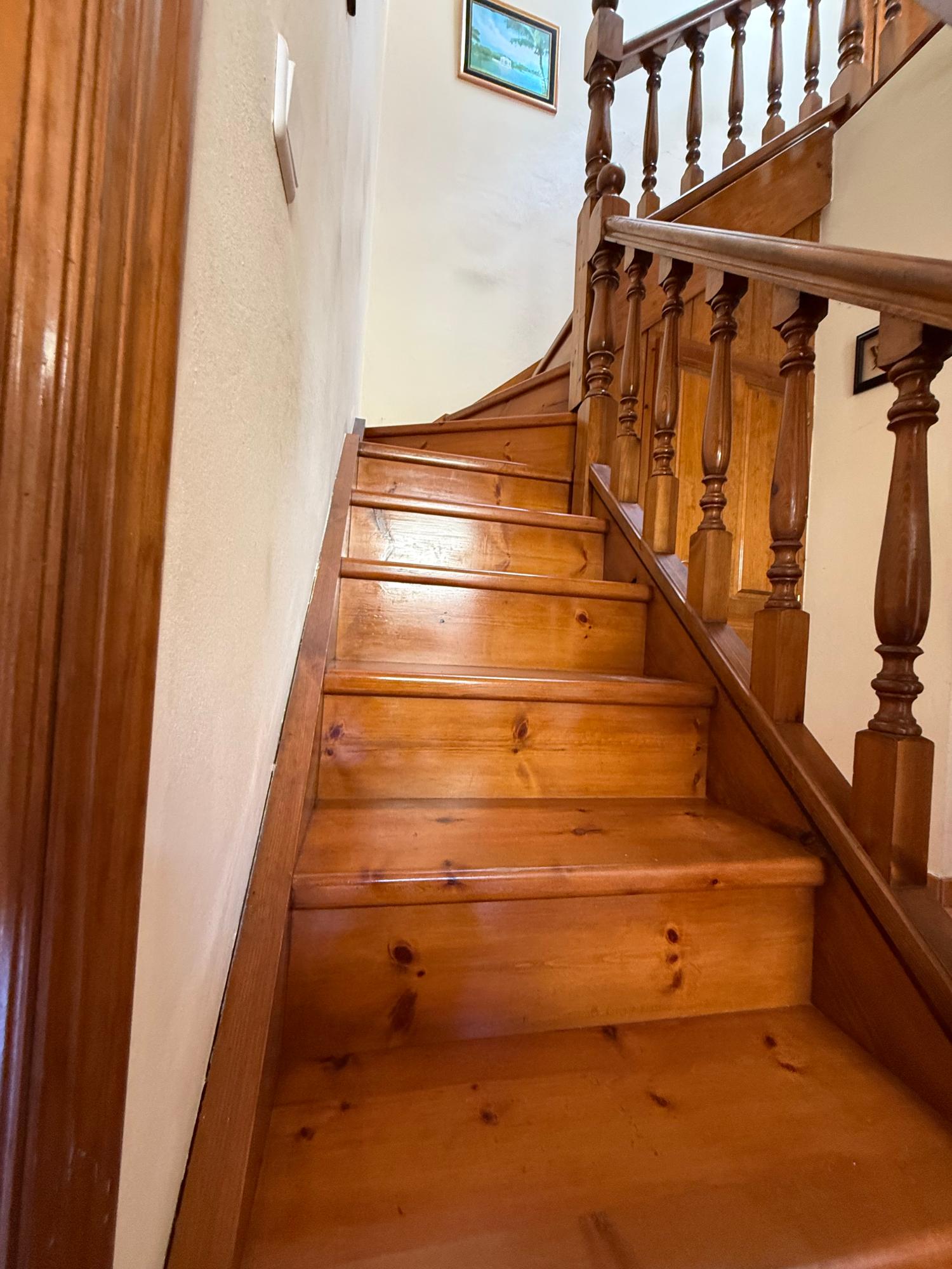  till salu radhus Arangas Oriente 16