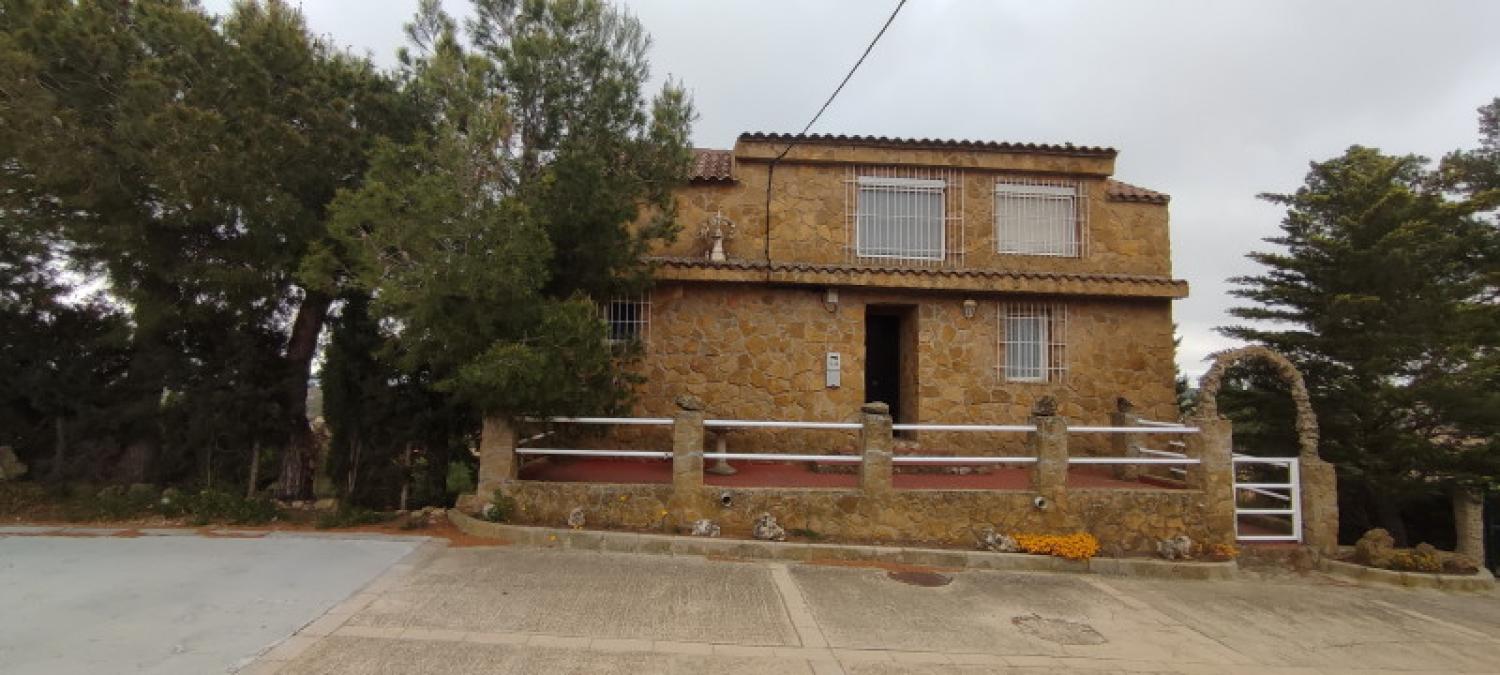  till salu hus La Higuera Monte Ibérico Almansa 3