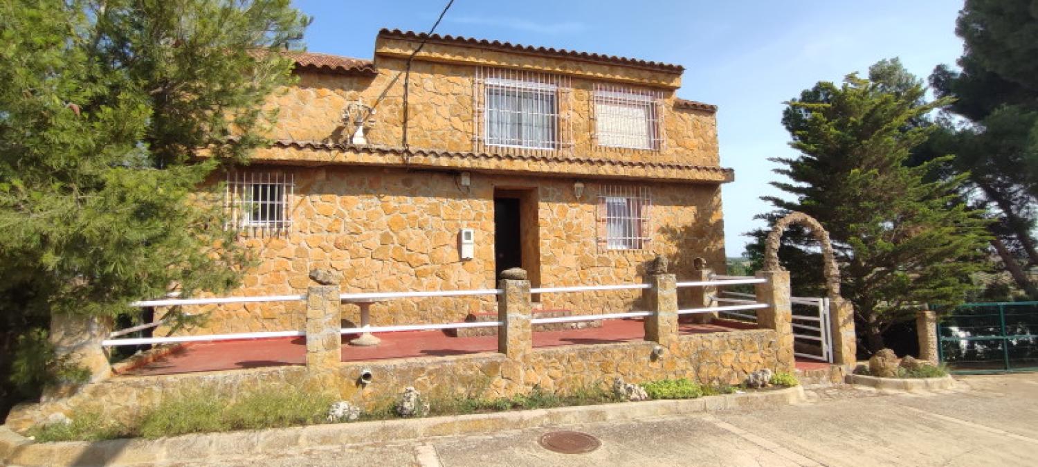  till salu hus La Higuera Monte Ibérico Almansa 17