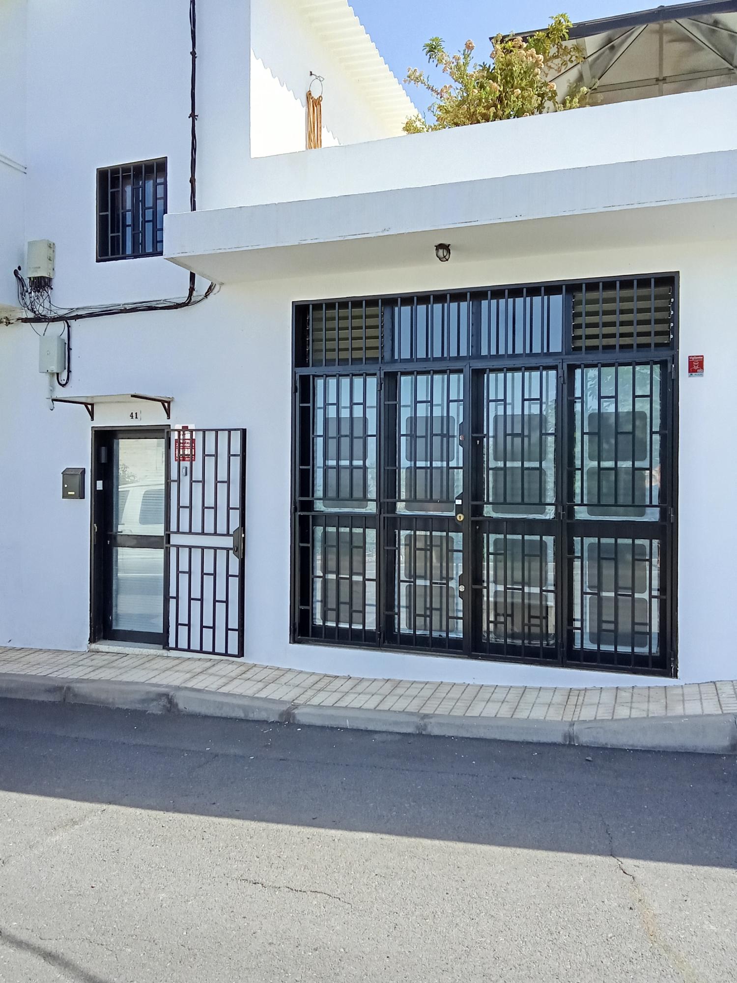  till salu villa Los Menores Zona Sur 17