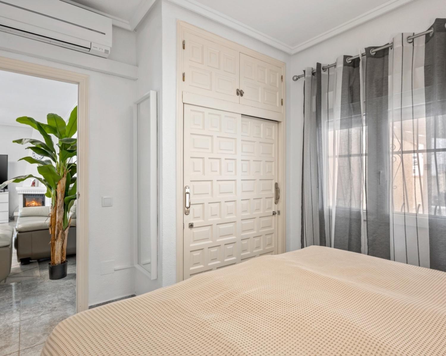  till salu villa Rojales Baix Segura 21