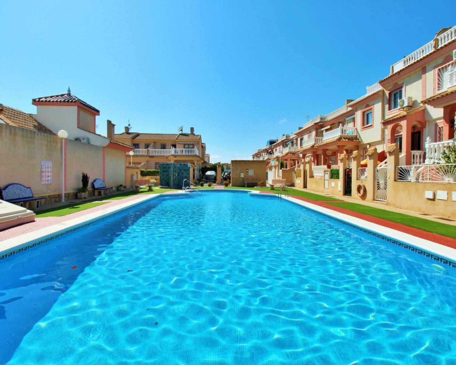  till salu hus Playa Flamenca Baix Segura 12