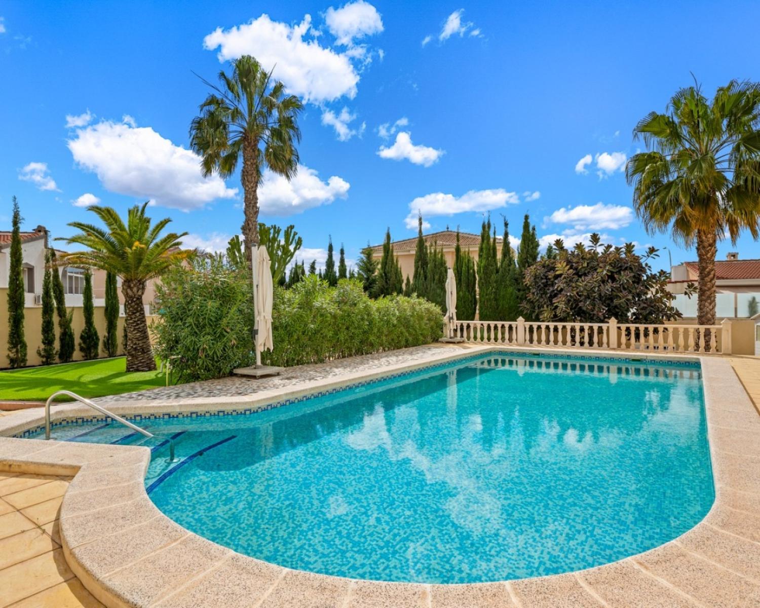  till salu villa Rojales Baix Segura 37