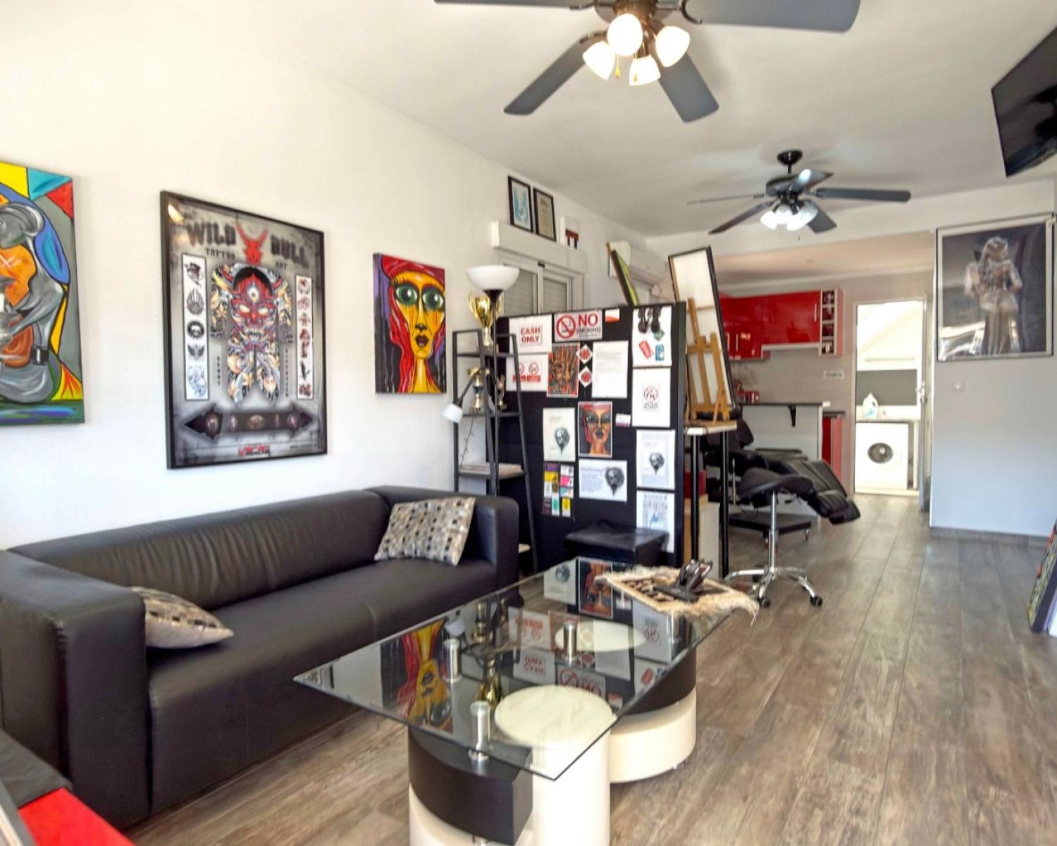  till salu lokal La Zenia Baix Segura 2