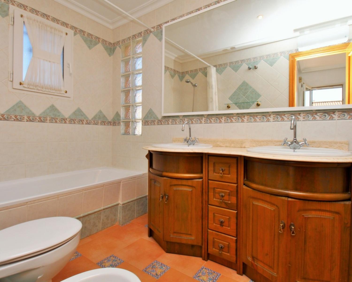  till salu hus Playa Flamenca Baix Segura 23