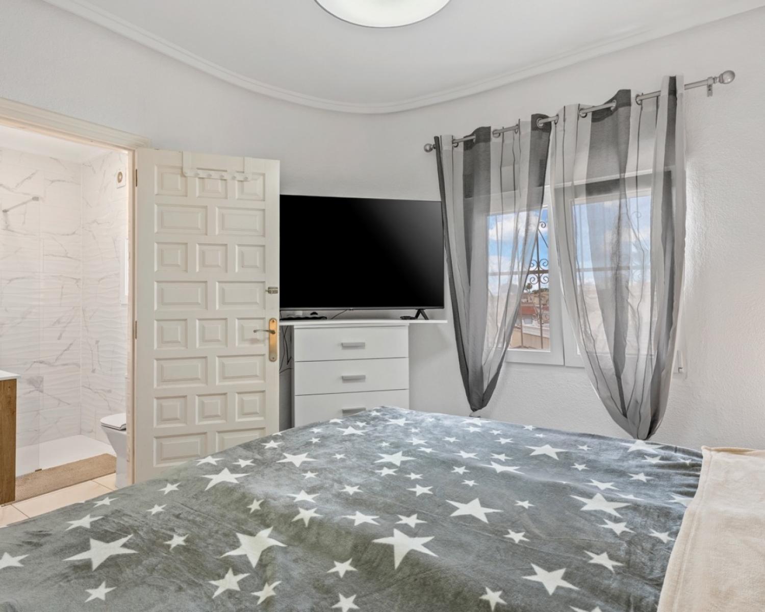  till salu villa Rojales Baix Segura 17